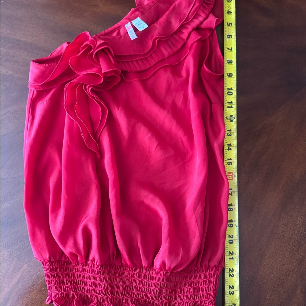 32 Degrees Vibrant Red Pleated Top
